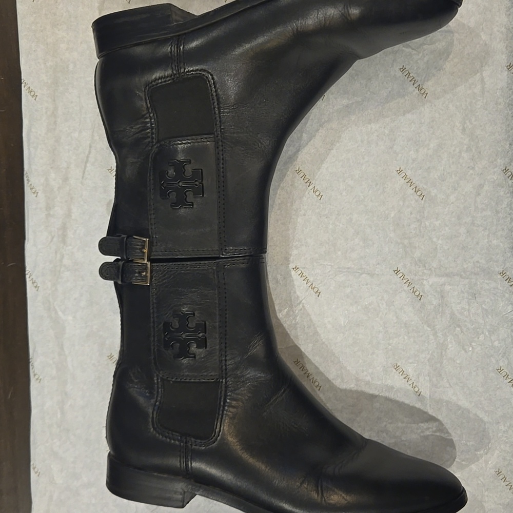 Tory Burch Wyatt Bootie Size 7M - Picture 9 of 10